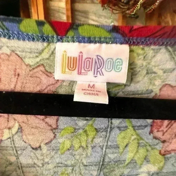 Lularoe medium blue floral ANa maxi dress. Red roses. Pattern over pattern .NWT. - Picture 4 of 8